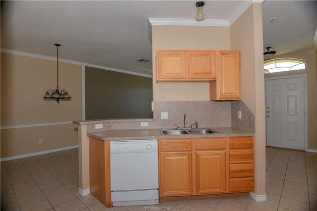 501 Fraternity Row, College Station, TX 77845
