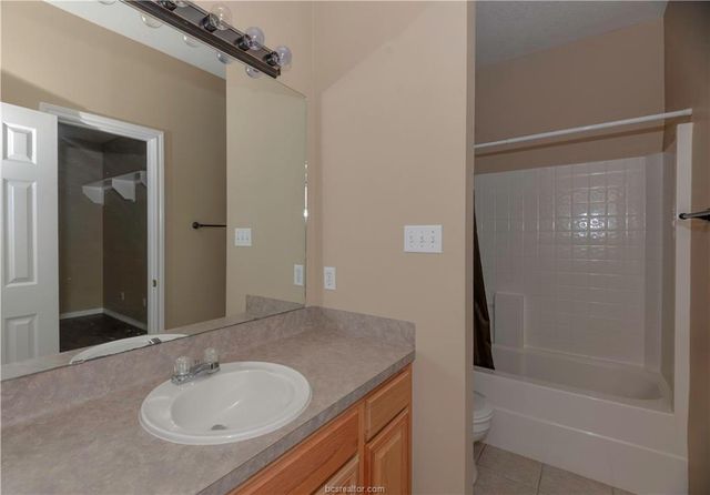 501 Fraternity Row, College Station, TX 77845