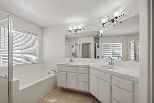 1050 Avenida Classica, Oxnard, CA 93030