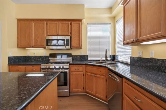 1050 Avenida Classica, Oxnard, CA 93030