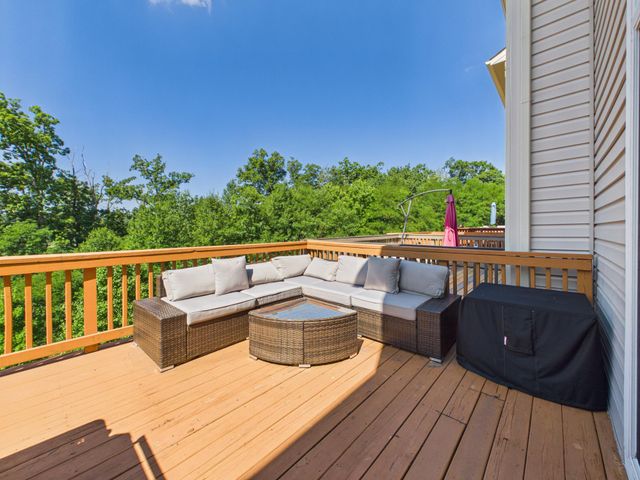 15653 JOHN DISKIN CIR, Woodbridge, VA 22191