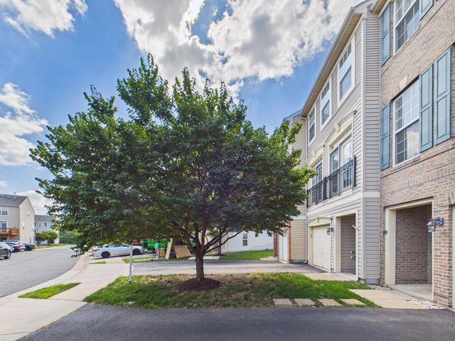 15653 JOHN DISKIN CIR, Woodbridge, VA 22191