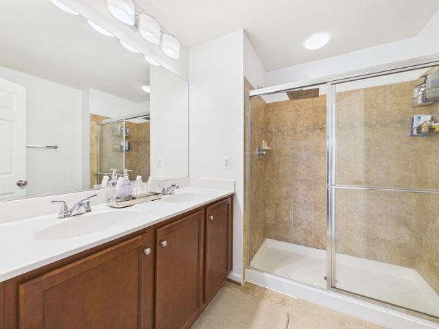 15653 JOHN DISKIN CIR, Woodbridge, VA 22191