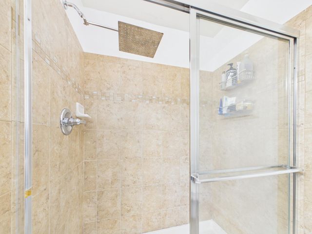 15653 JOHN DISKIN CIR, Woodbridge, VA 22191