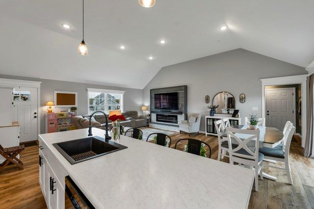 77 Rolling Hills Drive, Tilton, NH 03276