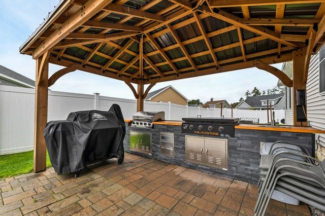 77 Rolling Hills Drive, Tilton, NH 03276