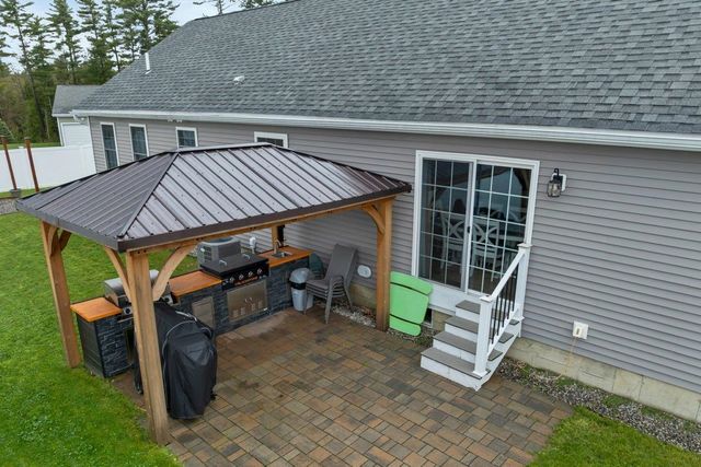 77 Rolling Hills Drive, Tilton, NH 03276