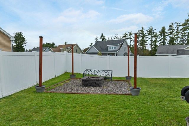 77 Rolling Hills Drive, Tilton, NH 03276