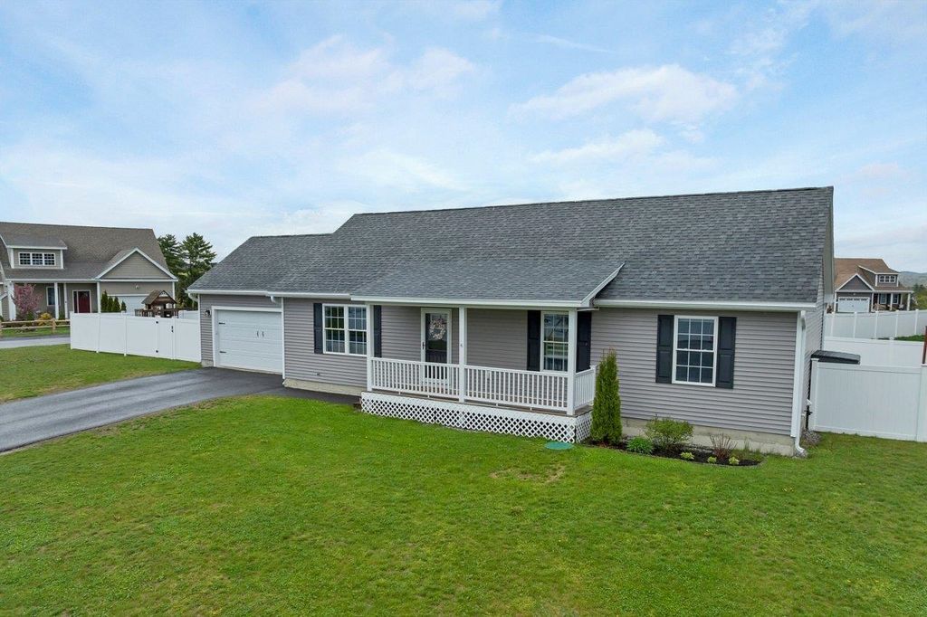 77 Rolling Hills Drive, Tilton, NH 03276