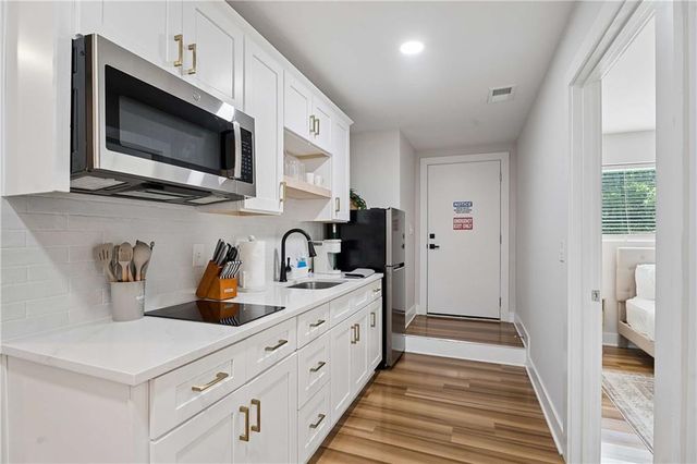 1008 Herndon Street NW, Atlanta, GA 30318