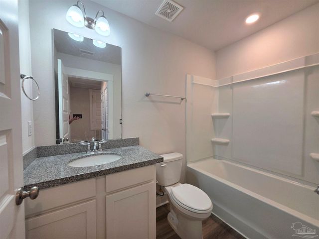 9499 Nature Creek Cir, Pensacola, FL 32526