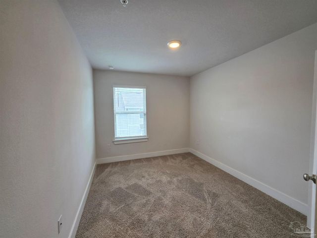 9499 Nature Creek Cir, Pensacola, FL 32526