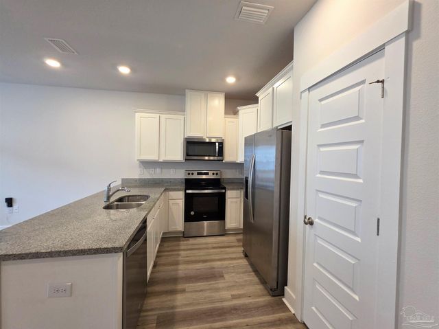 9499 Nature Creek Cir, Pensacola, FL 32526