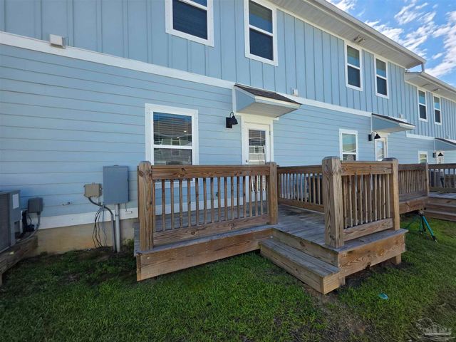 9499 Nature Creek Cir, Pensacola, FL 32526