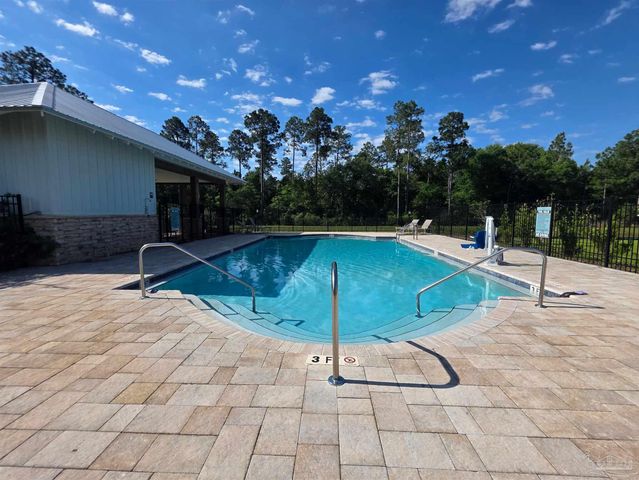 9499 Nature Creek Cir, Pensacola, FL 32526