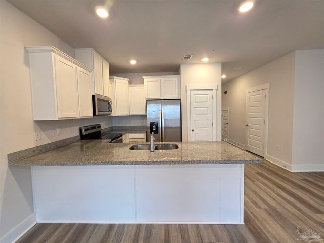 9499 Nature Creek Cir, Pensacola, FL 32526