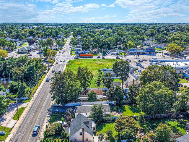 182 Commack Road, Deer Park, NY 11729