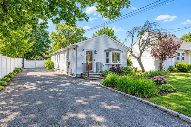 182 Commack Road, Deer Park, NY 11729