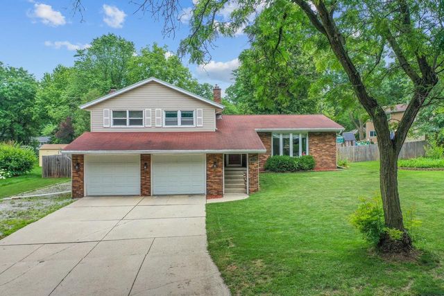 158 WINCHESTER WAY, Green Bay, WI 54302