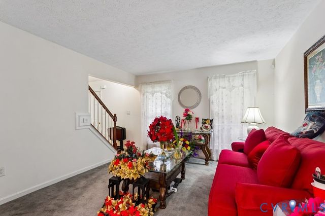 83 Albertson Ct, Ruther Glen, VA 22546
