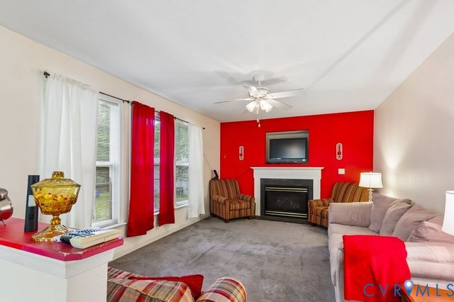 83 Albertson Ct, Ruther Glen, VA 22546