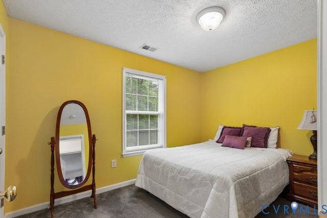 83 Albertson Ct, Ruther Glen, VA 22546