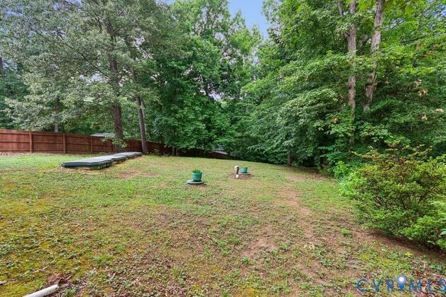83 Albertson Ct, Ruther Glen, VA 22546