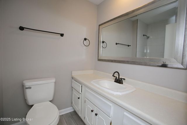 9323 Willowwood Way, Louisville, KY 40299