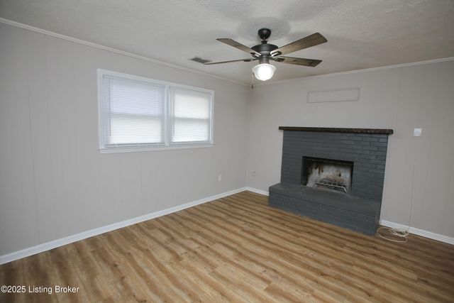 9323 Willowwood Way, Louisville, KY 40299