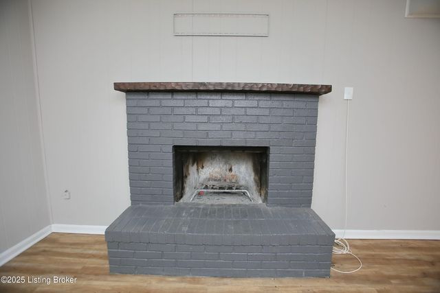 9323 Willowwood Way, Louisville, KY 40299