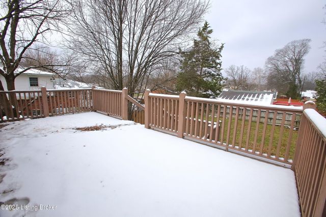 9323 Willowwood Way, Louisville, KY 40299