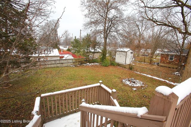 9323 Willowwood Way, Louisville, KY 40299