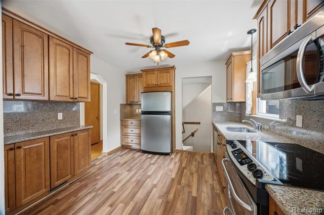 1304 N Vernon Street, Dearborn, MI 48128