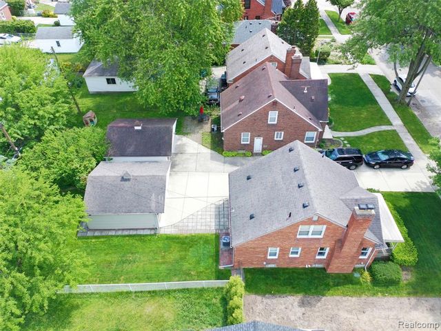 1304 N Vernon Street, Dearborn, MI 48128