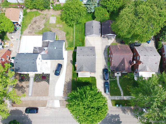 1304 N Vernon Street, Dearborn, MI 48128
