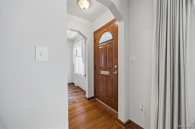 1304 N Vernon Street, Dearborn, MI 48128
