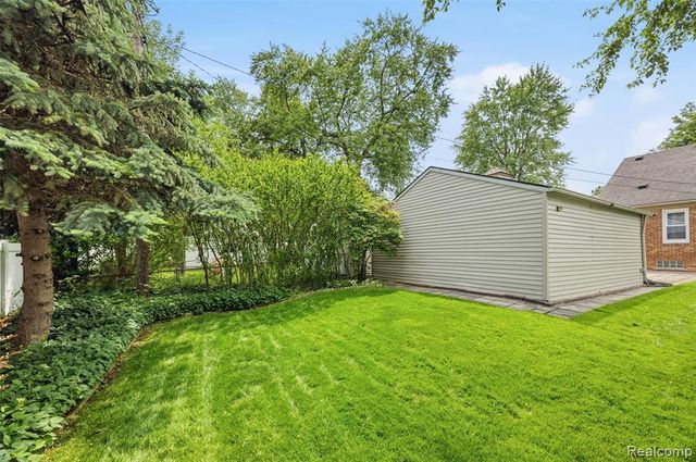 1304 N Vernon Street, Dearborn, MI 48128