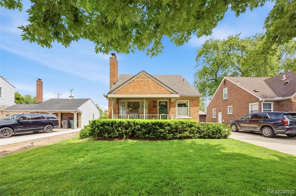 1304 N Vernon Street, Dearborn, MI 48128
