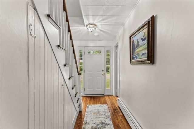 369 Village St, Medway, MA 02053