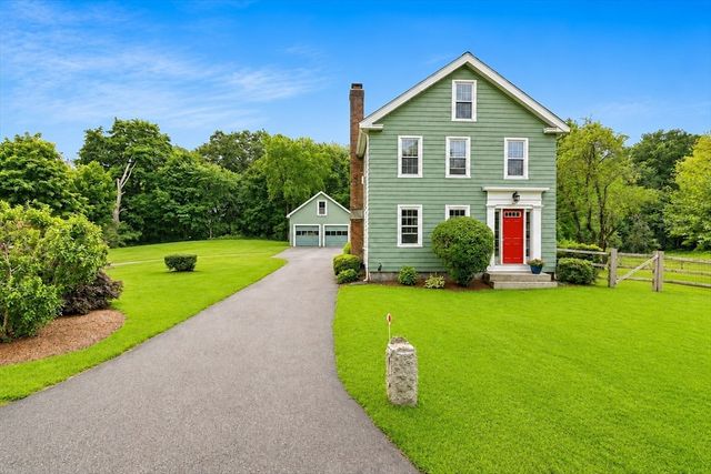 369 Village St, Medway, MA 02053