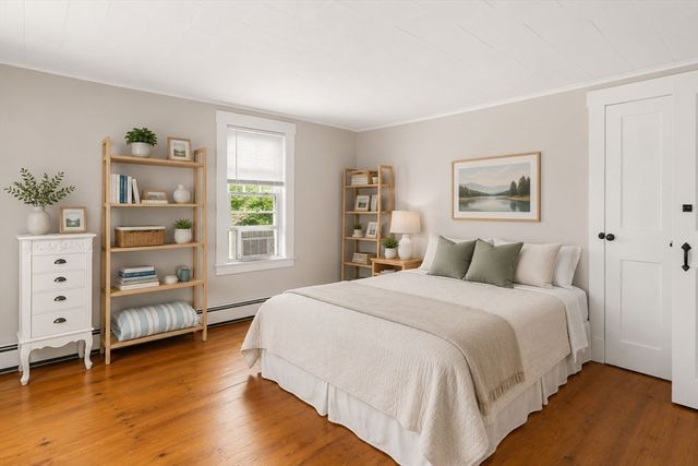 369 Village St, Medway, MA 02053