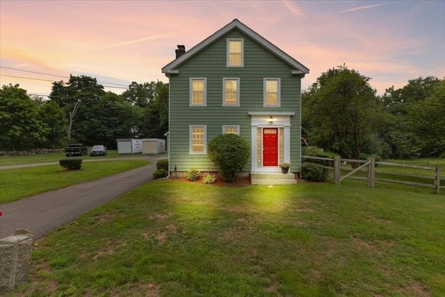 369 Village St, Medway, MA 02053