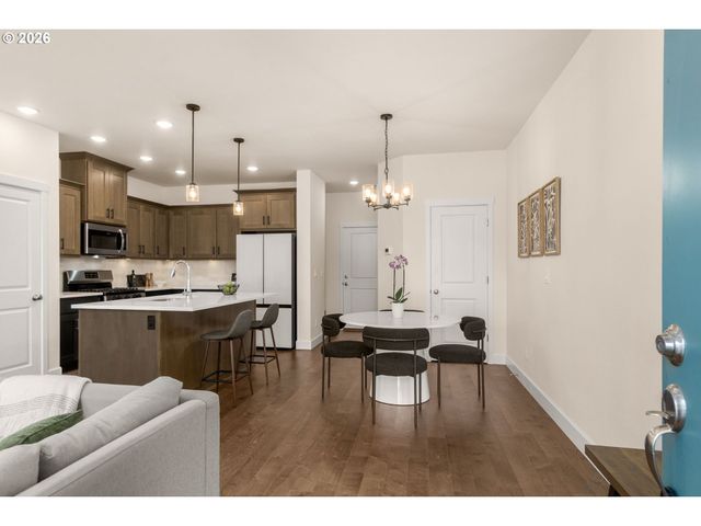 18240 Sw BARROWS Rd, Beaverton, OR 97007