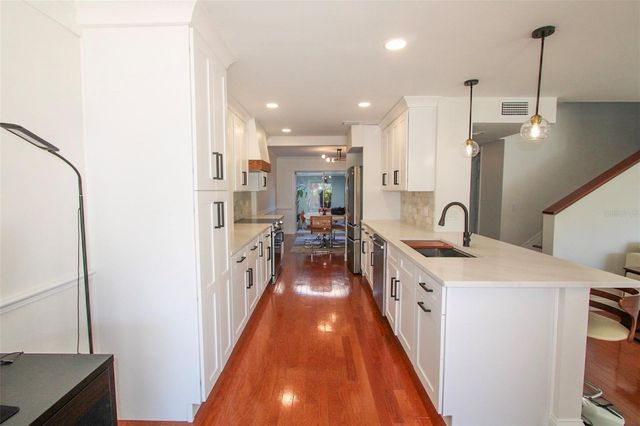 4518 W GRAY STREET, Tampa, FL 33609