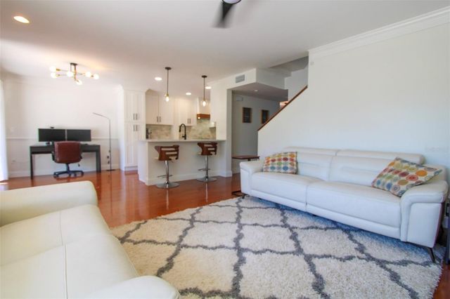 4518 W GRAY STREET, Tampa, FL 33609