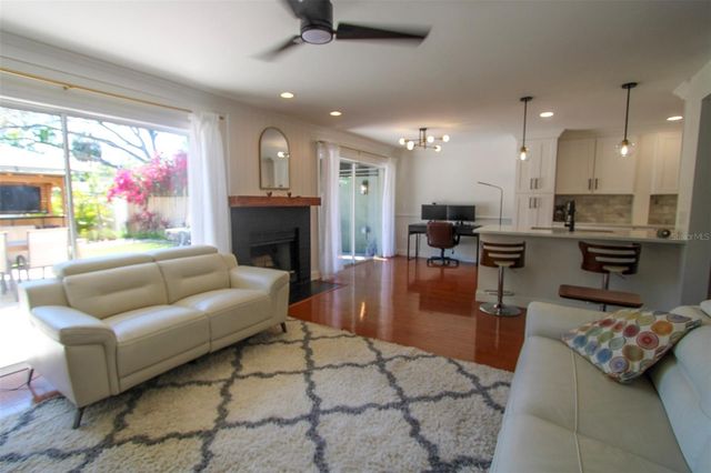 4518 W GRAY STREET, Tampa, FL 33609