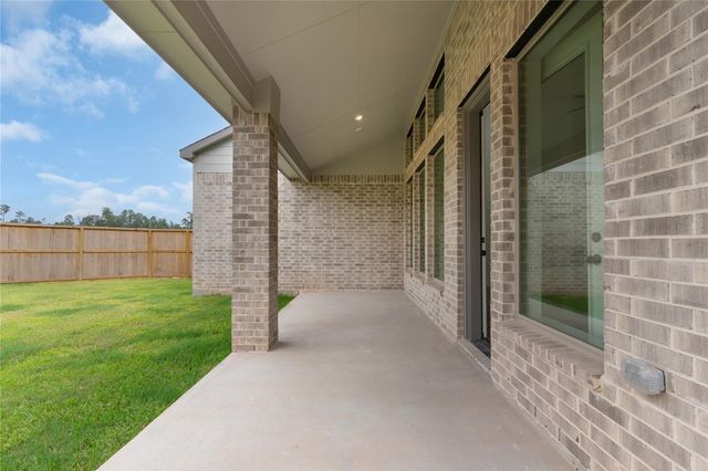 326 Texoma Plains Drive, Conroe, TX 77304