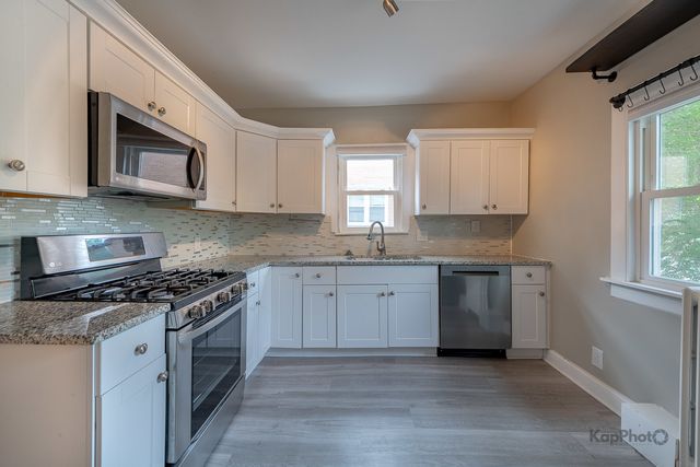 818 N La Grange Road, La Grange Park, IL 60526