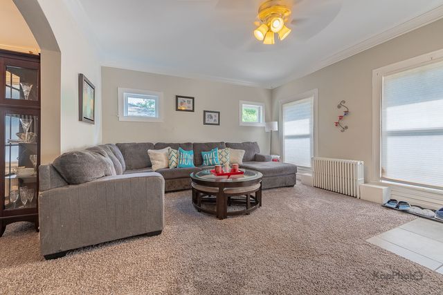 818 N La Grange Road, La Grange Park, IL 60526