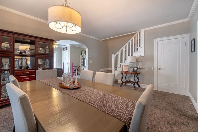 818 N La Grange Road, La Grange Park, IL 60526